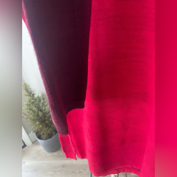 S 🔖 Women's Intraknit™ Merino 200 Crew In Pomegranate Red SW016412G65 - Picture 7 of 9